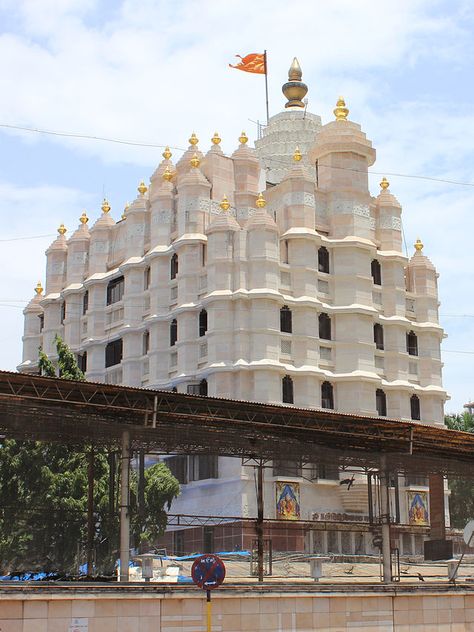 Siddhivinayak Temple, Mumbai - Wikipedia, the free encyclopedia Siddhivinayak Temple, Ganesh Temple, Mumbai Travel, Indian Temple Architecture, Mahabaleshwar, Mumbai City, Temple Architecture, Indian Temple, India Tour