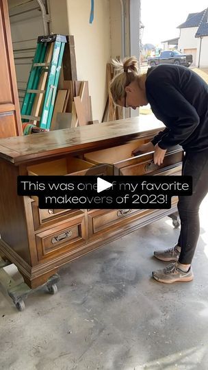 Office Furniture Makeover, Diy Furniture Upholstery, Vintage Furniture Makeover, Diy Furniture Flip, Furniture Remodeling, Refinishing Furniture Diy, Transforming Furniture, Upcycled Furniture Diy, Furniture Flips