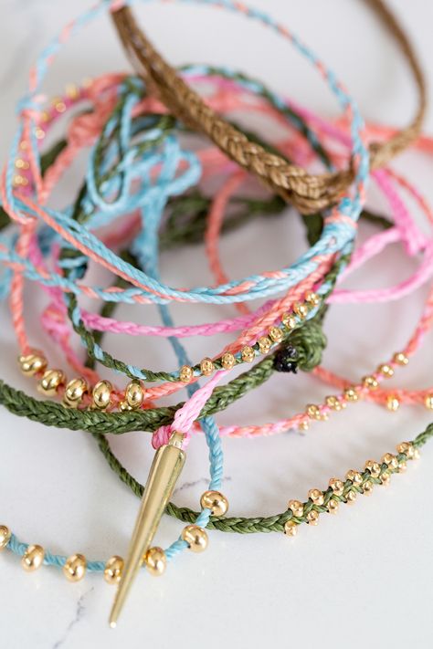 Adjustable Bracelet Diy, Cord Bracelet Diy, Diy Yoga, Bracelet Tutorials, Diy Bracelets With String, Braided Bracelet Diy, Diy Bracelets Tutorials, String Bracelets, Diy Braids