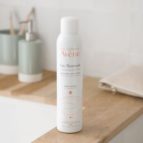 With a spray presentation, it offers a feeling of long-lasting relief, softens and restores the skin's natural balance. 💕 Buy Now: https://glamssecret.com/en/avene-agua-termal-300ml.html #glamssecret #avene #aveneportugal #aqua #aquatermal Art Deco Logo, Bday List, 2024 Ideas, Wishlist 2024, Natural Balance, Spa Headband, Clear Skin Tips, Thermal Spring, Skin Tips