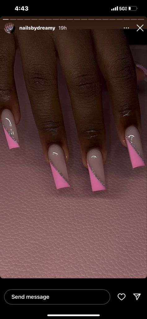 Nails 2023 Trends With Initials, Medium Square Birthday Nails, Simple Birthday Nails Medium Length, Gel Nail Designs With Initials, Soft Pink Acrylic Nails With Design, Acrylic Nails For 13 Yo, Medium Short Nails Acrylic Square Pink, Pink Nails For Sweet 16, Birthday Nails Square Medium Pink