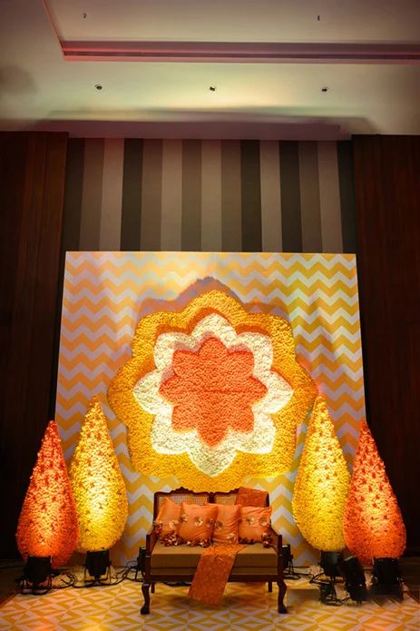 Pastel Wedding Decor, Indian Wedding Decoration Ideas, Wedding Decorations Indian, Wedding Decor Indian, Decor Indian Wedding, Indian Wedding Decoration, Wedding Decor Floral, Wedding Pastel, Mehendi Decor Ideas