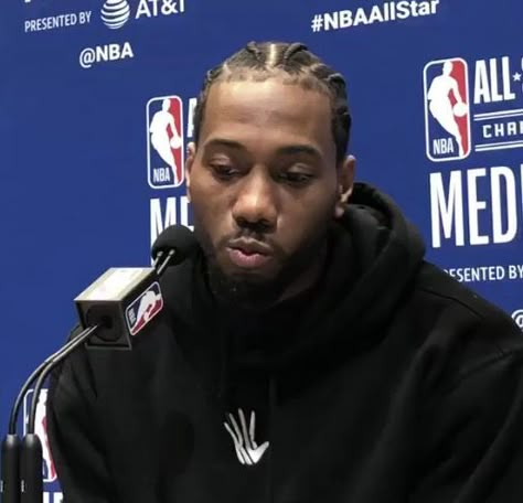 Kawhi Leonard Pfp, Kawhi Leonard Aesthetic, Kawaii Leonard, Nba Pfp, Low Taper Fade Haircut, Nba Funny, Basketball Memes, Basketball Players Nba, Nba Fashion