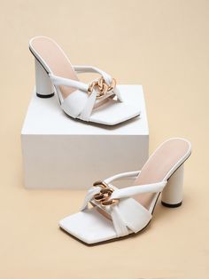 Chunky Mules, Elegant Shoes Heels, Fairy Shoes, Pretty Sandals, Shoes Heels Classy, Fashion Shoes Flats, Classy Shoes, Girly Shoes, Elegant Shoes