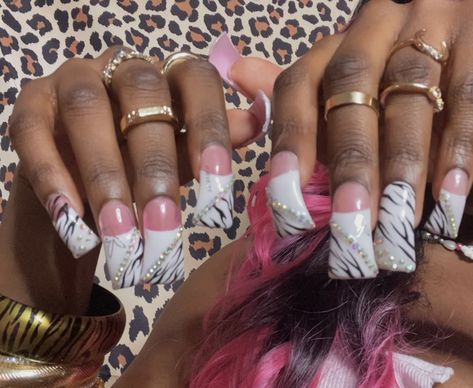 2000s Hello Kitty Nails, 2000s Mcbling Nails, 2000s Pedicure, Square Y2k Nails, Silver Y2k Nails, 2000s Duck Nails, Nail Manifestation, Snooki Nails, 200s Nails