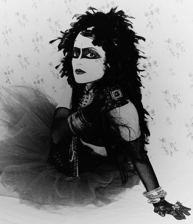 Corpus Delicti’s Laurence Romanini. Obsessions’ Promo Shoot by Karine BIZI, 1995 Punk 80s Fashion, Goth 80s, Punk 80s, Blitz Kids, 80s Goth, Dark Wave, Goth Bands, Black Planet, Goth Music