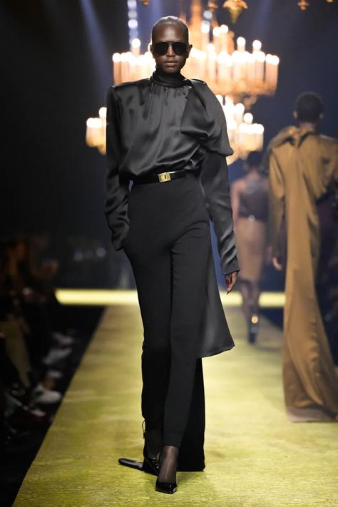 Saint Laurent RTW Fall 2023 [PHOTOS] Color Trends Fashion, Trend Report, Pretty Clothes, Natural Shades, Fall 2023, Fashion Colours, Male Beauty, Business Fashion, Color Trends