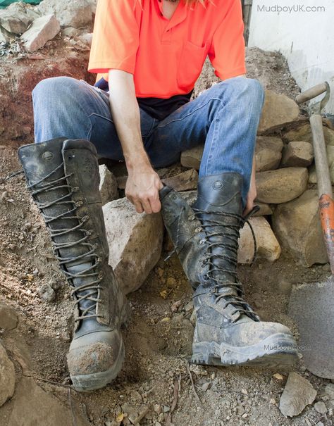 Lumberjack Boots, Mining Boots, Engineer Boots Men, Skinhead Boots, Combat Shoes, Bike Boots, Mens Leather Clothing, Old Boots, Scruffy Men