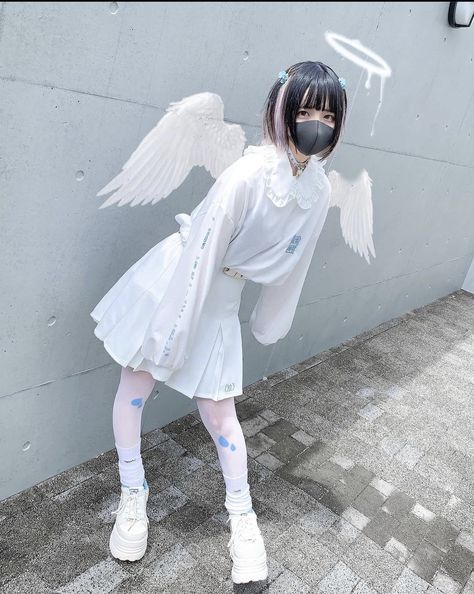 Virtual Angel, Japanese Street Fashion, Kawaii Clothes, Alternative Fashion, Pink Color, Style Me, Cool Outfits, Light Blue, Cute Outfits