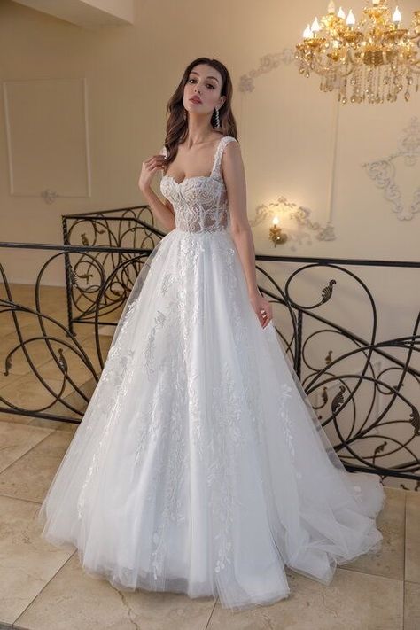 Wedding Dress Corset Top, Disney Fairytale Wedding Dress, Wedding Dress With Corset, Bodice Wedding Dress, Wedding Dresses Sweetheart Neckline, Fairy Tale Wedding Dress, Deb Dresses, Pretty Wedding Dresses, Lace Ball Gowns