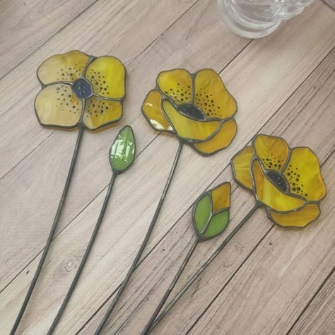 StyleOfStainedGlass - Etsy UK Bouquet In Vase, Yellow Poppies, Stained Glass Flower, Flowers Wild, Making Stained Glass, Stained Glass Decor, Vase Handmade, Stained Glass Flowers, Stained Glass Crafts