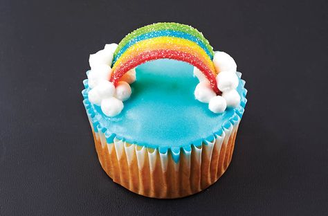 Glazed Icing Recipe, Muffins Decoration, Cupcake Decorating Ideas, Cupcakes Decorating, Christmas Cupcakes Decoration, Glaze Icing, Rainbow Treats, Cupcake Photos, Kid Cupcakes