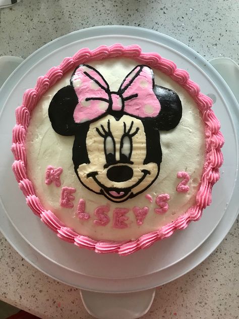 Minnie Mouse Cake Buttercream, Buttercream Transfer, Cake Buttercream, Minnie Mouse Cake, Mouse Cake, Cake Decorating Techniques, Buttercream Frosting, Butter Cream, Frosting