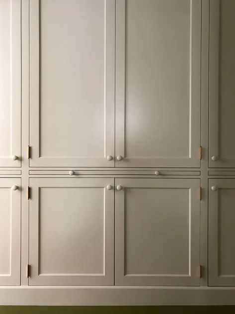 Cottage China Cabinet, Hampton Cottage, Douglas Fir Flooring, Hamptons Cottage, Millwork Details, Classic Kitchen Design, Finish Carpentry, Porch Addition, Website Photos