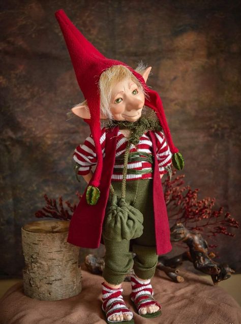 Diy Christmas Elf Doll, Porcelain Doll Art, Faerie Dolls, Diy Christmas Elves, Soft Sculpted Doll, Elf Christmas Decorations, Gnome Doll, Christmas Elf Doll, Sculpted Doll