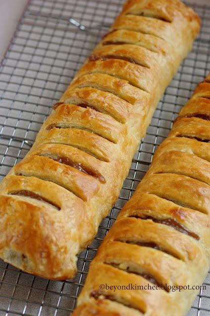 Apple Strudel Easy Apple Strudel Recipe, Easy Apple Strudel, Strudel Recipes, Apple Puff Pastry, Puff Pastry Desserts, Sweet Breakfast Treats, Apple Strudel, Cooling Rack, Puff Pastry Recipes