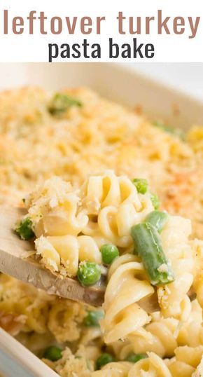 Casserole With Noodles, Thanksgiving Leftover Casserole, Quick Casserole Recipes, Turkey Casserole Recipes Leftover, Easy Leftover Turkey Recipes, Turkey Noodle Casserole, Turkey Casserole Recipe, Leftover Turkey Casserole, Noodles Vegetables