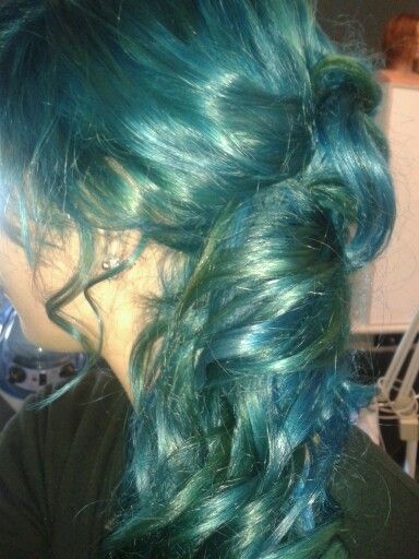 Mermaid Jayde - My mermaid hair! Blue, green, turquoise. Coloured hair Sea Foam Hair Color, Sea Sick Green Hair, Seasick Green Hair, Brown And Aqua Hair, Blue To Green Ombre Hair, Blue Hair Curly Natural, Green To Blue Hair, Light Blue Dyed Hair, Aquamarine Hair Color