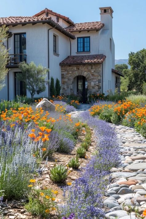 California Front Yard Landscaping Ideas, Landscaping Techniques, California Garden Design, California Native Landscape, California Landscaping, Waterwise Landscaping, Drought Resistant Landscaping, California Native Garden, Native Grasses