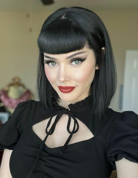 Bettie Bangs Short Hair, Bettie Bangs Hairstyles, Rockabilly Bangs, Wavy Braids, Blonde Brunette Redhead, Braids Pigtails, Betty Bangs, Dark Beauty Fashion, Rockabilly Baby