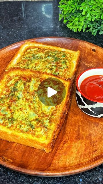 Omlette Cheese Sandwich, Slice Bread Recipes Ideas, Easy Breakfast Sandwich Ideas, Omelette Bread, Bread Recipes Indian, Recipes With Bread Slices, Bread Omelette Recipe, Egg Cheese Sandwich, Omelette Sandwich