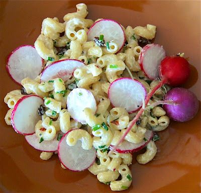 Pasta Salad with Radishes Pasta Salad With Radishes, Gourmet Pasta Salad, Salad With Radishes, Salad Art, Pasta Macaroni, Gourmet Pasta, Whats For Lunch, Macaroni Cheese, Green Onion