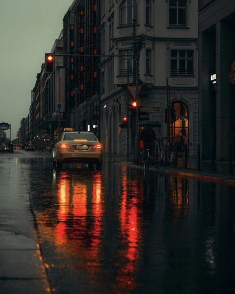 Autumn Tumblr, City Rain, City Life Photography, Anime City, Scenic Photography, City Painting, Emotional Photography, Urban City, Urban Environment