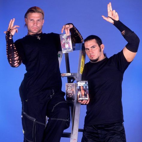 Jeff Hardy 90s, Hardy Boys Wwe, Team Xtreme, Wcw Wrestlers, Gangsta Art, Wrestling Pics, Wwe Jeff Hardy, Hardy Brothers, The Hardy Boyz