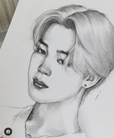 Sketch Images, Alternative Universe, Pencil Sketch Images, Kpop Drawings, Cute Drawing, Bts Art, Bts Drawings, Pencil Sketch, Cartoon Art Styles