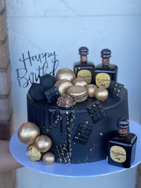 Don Julio Cake Ideas, Bday Cake For Boyfriend, Don Julio Cakes, Men Cakes Birthday, Men's Birthday Cake Ideas, 30th Birthday Cakes For Men, Black Birthday Cake, 24th Birthday Cake, 65 Birthday