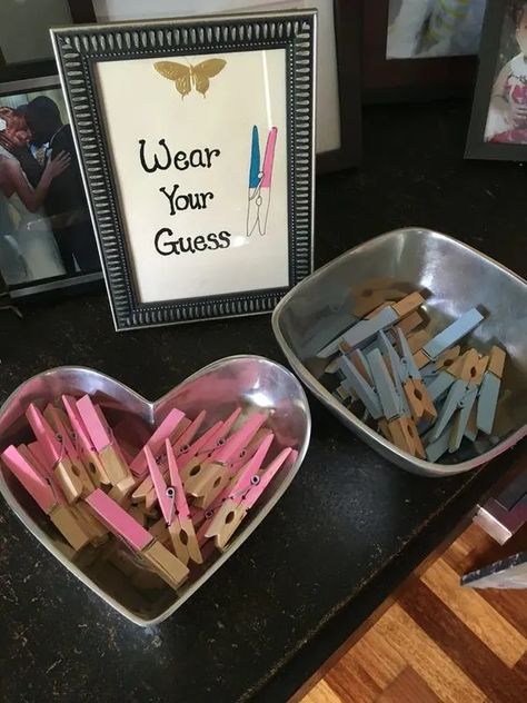 Single Gender Reveal, Gender Reveal Ideas For Guests, Gender Reveal Clothes Pins, Gender Reveal With Friends, Dollar Store Gender Reveal Ideas, Wear Your Guess Gender Reveal Ideas, Gender Reveal Pins For Guest, Luke Or Leia Gender Reveal, Small Gender Reveal Decorations