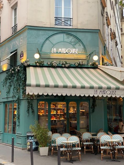 Sidewalk Cafe in a City Street · Free Stock Photo Cozy Cafe Exterior, Fall Honeymoon, Play Cafe, Honeymoon On A Budget, Cafe Exterior, Sidewalk Cafe, Dream Honeymoon, Paris Cafe, Cozy Cafe