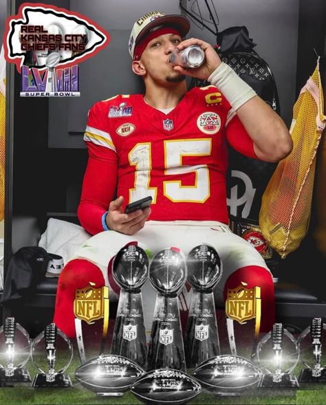 Kansas City Chiefs Superbowl, Kansas City Chiefs Funny, Kelce Chiefs, Pat Mahomes, Chiefs Wallpaper, Nfl Chiefs, Kc Chiefs Football, Football Poses, Kc Football