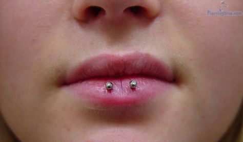 Horizontal Labret Piercing Horizontal Labret Piercing, Mouth Piercings, Labret Piercing, Tattoos And Piercings, Art Tattoo, Piercings, Tattoos