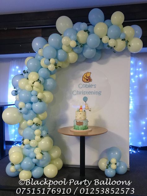 Organic half arch, classic Winnie the pooh themed personalised backdrop. Winnie The Pooh Balloon Garland, Winnie The Pooh Balloon, Organic Balloon Arch, Pooh Balloon, Winnie Poo, Half Arch, Baby Shower Themes Neutral, Pooh Birthday, Disney Baby Shower