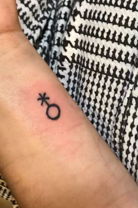 Nonbinary Symbol Tattoo, Tattoos For Nonbinary, Queer Symbol Tattoo, Tattoo Ideas Nonbinary, Nonbinary Tattoo Ideas, Enby Tattoo, Subtle Queer Tattoos, Non Binary Tattoo Ideas, Non Binary Tattoo