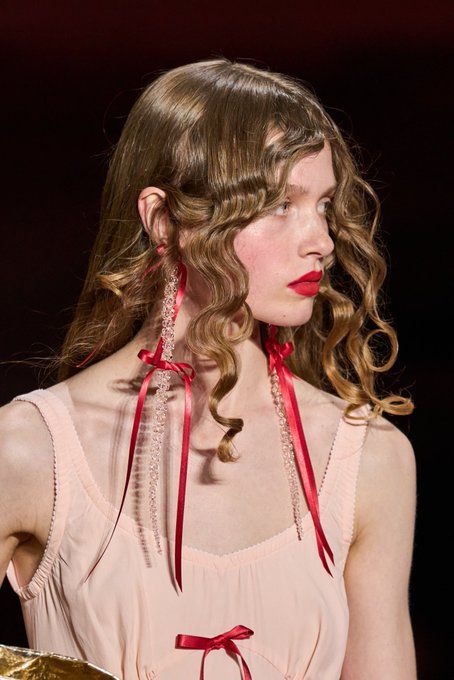 Chloë Grace Moretz, Keira Knightley, Elle Fanning, Miranda Kerr, Fall 2023, Hair Art, Mode Inspiration, Red Ribbon, Milan Fashion Week