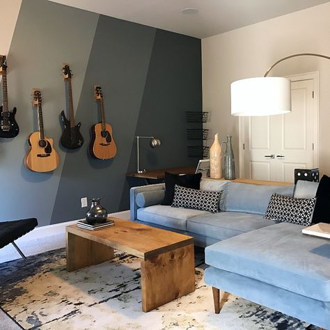 Cool Spare Room Ideas, Bonus Room Bedroom, Lounge Designs, Bonus Room Design, Bonus Room Ideas, Music Room Design, Home Music Rooms, Guitar Room, Music Studio Room