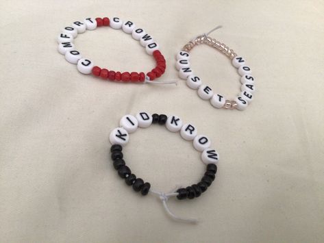 Superache Outfit Ideas, Conan Gray Friendship Bracelet, Conan Gray Bracelet Ideas, Conan Gray Bracelet, Embroidery Thread Bracelets, Concert Bracelets, Kandi Inspiration, Ideas Pulseras, Conan Grey