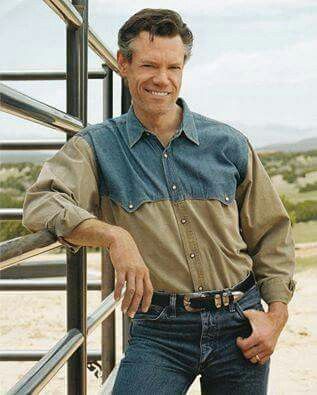 Cool Picture Man, Country Jeans, Randy Travis, Best Country Music, Country Musicians, Cowboy Outfits, Country Music Stars, Country Music Singers, Country Men