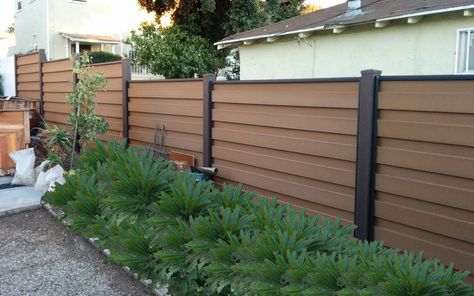 Horizontal Fencing Archives - Trex Fencing, the Composite Alternative to Wood & Vinyl Horizontal Fencing, Trex Fencing, Dog Ear Fence, Cedar Fence Pickets, Privacy Fence Panels, Fence Picket, Modern Front Yard, Pallet Fence, Fencing Material