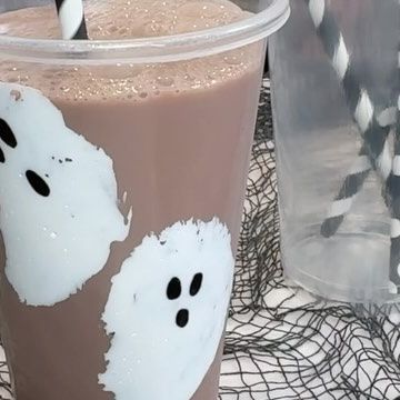 YWM Family on Instagram: "Who knew chocolate milk could be this BOOtiful! 👻 👻 👻 It’s amazing what a little marshmallow fluff and a marker can do. Surprise your kids with this, they’ll love it! Follow for more fun ideas! #bootiful #halloweenfun #halloweenparty #halloweenfood #halloweenideas #spookyszn" Marshmallow Drink, Chocolate Marshmallows, Marshmallow Fluff, Chocolate Milk, Halloween Fun, More Fun, Halloween Party, Milk, Canning