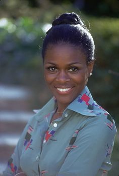 Actress Cicely Tyson is first generation American. Her parents immigrated from St. Kitts and Nevis. Cicely Tyson, Black Legends, Black Actresses, Black Entertainment, Vintage Black Glamour, Black Hollywood, Black Celebrities, American Woman, African American Women