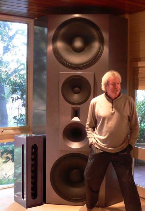 Man-size speakers from Lenard Audio - CNET Diy Hifi, Pro Audio Speakers, Audiophile Listening Room, Hifi Audiophile, High End Speakers, Valve Amplifier, Big Speakers, Audiophile Speakers, Vintage Speakers