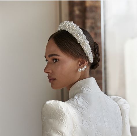 Head Band Wedding Hairstyle, Wedding Hair With Headband And Veil, Bride Hairband, Bridal Headbands, Women Suits Wedding, L Quotes, Pearl Bridal Headband, Bride Headpiece, Civil Wedding