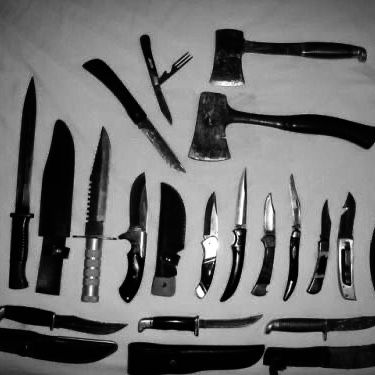 Knife Aesthetic, Pretty Knives, Cool Knives, Sharp Objects, Ex Machina, Zombie Apocalypse, Tactical Gear, Black Bird, Dark Aesthetic