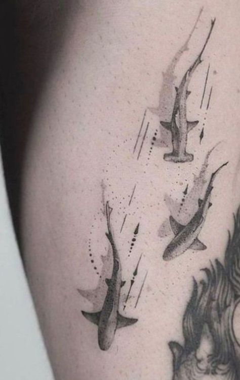 Tattoos Fish, Tattoo Fishing, Aquatic Tattoo, Shark Tattoo Ideas, Fishing Tattoos, Whale Shark Tattoo, Hai Tattoo, Underwater Tattoo, Tattoo Fish