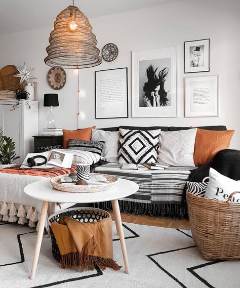 ️Boho home 💫  Inspi @mk.boho  #picoftheday #instalike #livingroom #livingroomdecor #livingroomstyle #livingroomideas #livingroomview Beautiful Living Room Ideas, Monochrome Living Room, Michael Wilson, College Apartment, Beautiful Living Rooms, Boho Living, Boho Living Room, Living Room Inspo, Eclectic Home