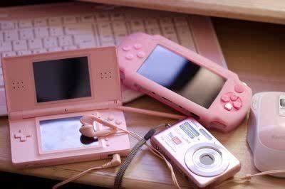 Console Aesthetic, Tout Rose, Nintendo Ds, Everything Pink, Electronic Devices, Pastel Aesthetic, Gamer Girl, Pink Aesthetic, Pastel Pink