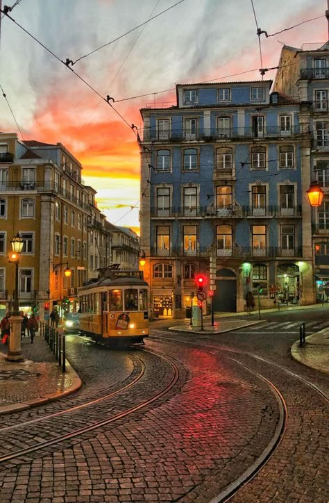 Lisbon Travel, Portuguese Culture, Portugal Travel, Spain And Portugal, Vacation Packages, Lisbon Portugal, City Aesthetic, Travel Aesthetic, Dream Vacations